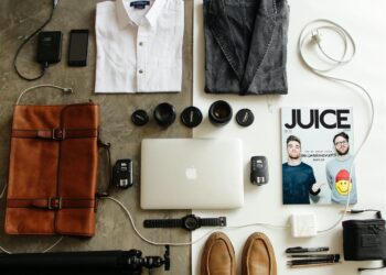 Fra Afslappet til Formelt: Den Ultimative Guide til Herre- og Dameskjorter