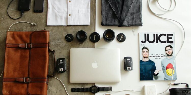 Fra Afslappet til Formelt: Den Ultimative Guide til Herre- og Dameskjorter