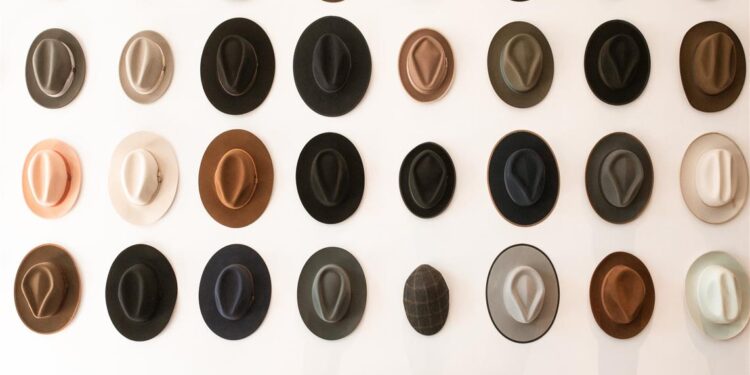 Hatte Stilarter gennem Tiderne: Modeens Evigt Udviklende Hovedbeklædninger