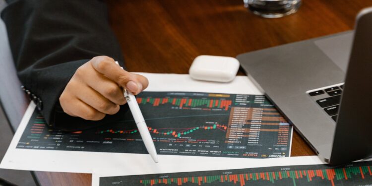 Navigering af Markedsudsving: Strategier for Investorer