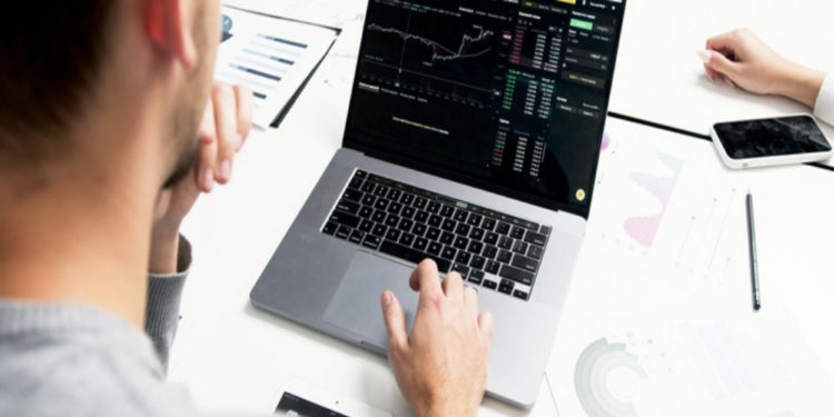 Navigering i Investeringslandskabet: Strategier for Begynderinvestorer