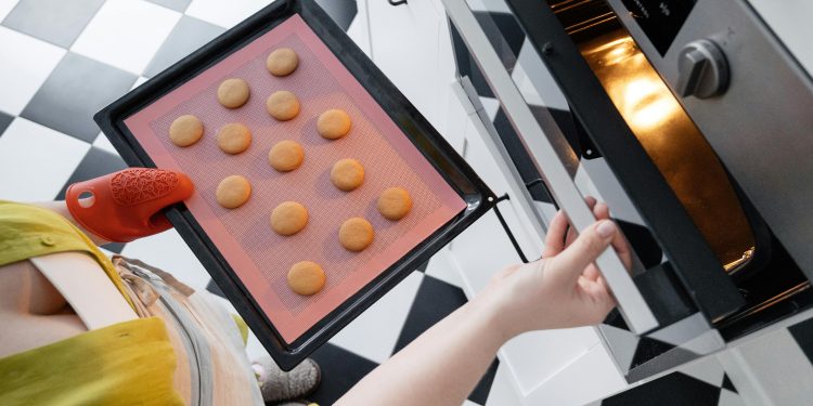 Silicone Baking Mats for Reusable Baking Surfaces